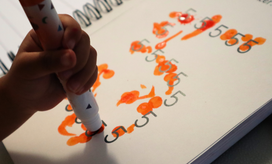 Washable Dot Markers: 6 Colour Stamp Set